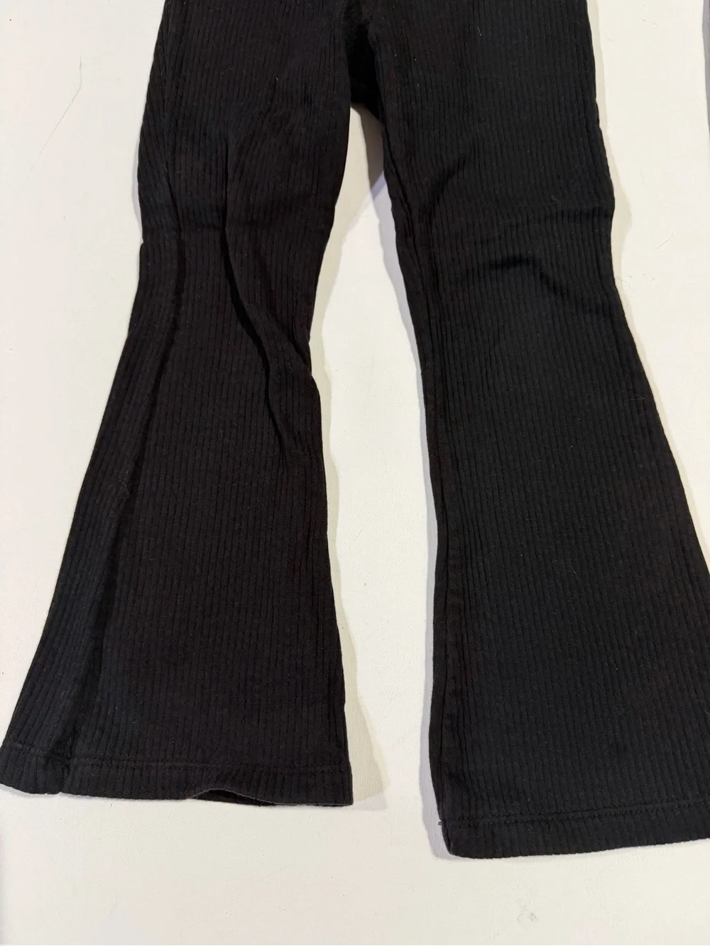 2 wonder nation Black Ribbed Flare Leggings for Kids